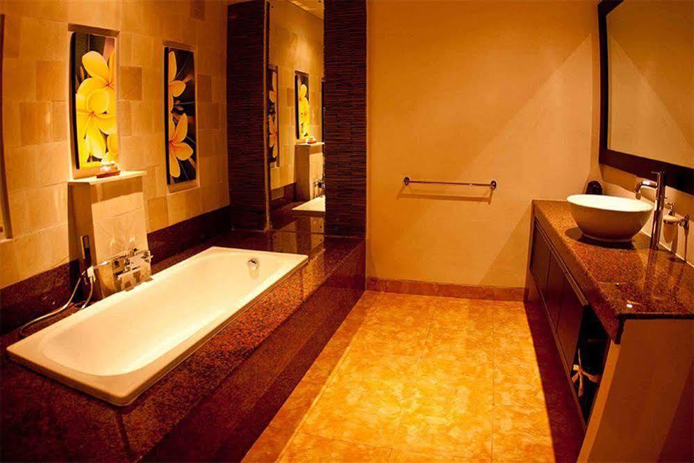 M Two Villas Seminyak Екстер'єр фото