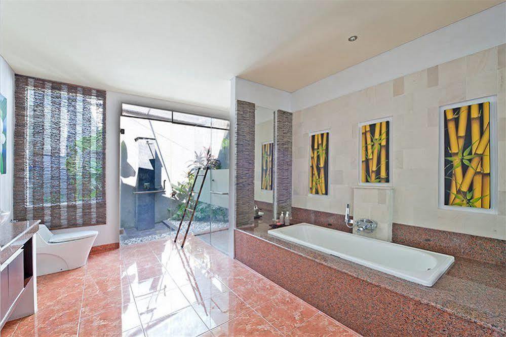 M Two Villas Seminyak Екстер'єр фото