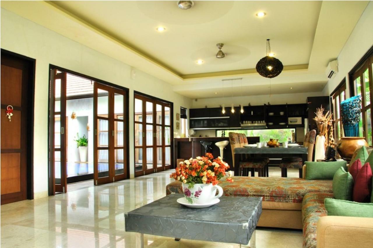 M Two Villas Seminyak Екстер'єр фото